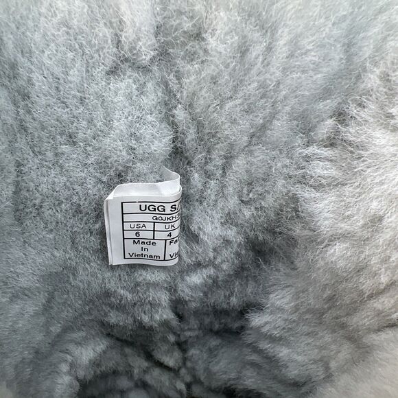 Womens UGG Boots Sz 6 Bailey Bow Metallic Blue Sky Suede Wool Coquette Rare - Picture 15 of 16